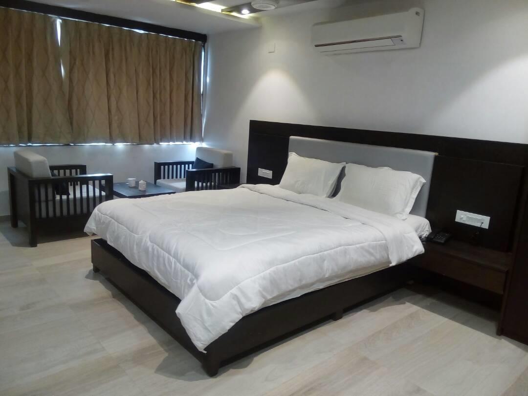 Derol The Meera Hotel מראה חיצוני תמונה